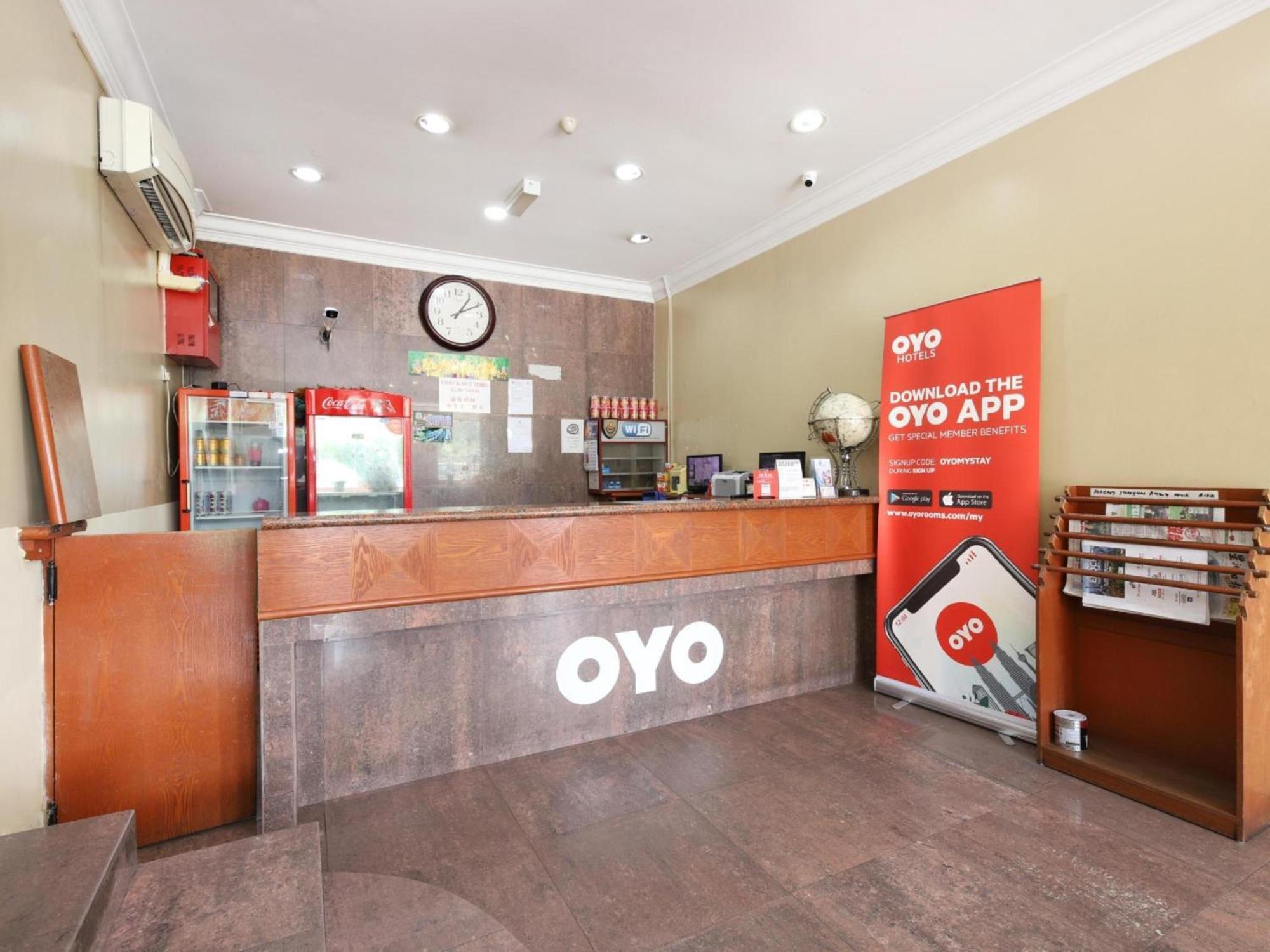 Super Oyo 447 Comfort Hotel Meru Кланг Экстерьер фото