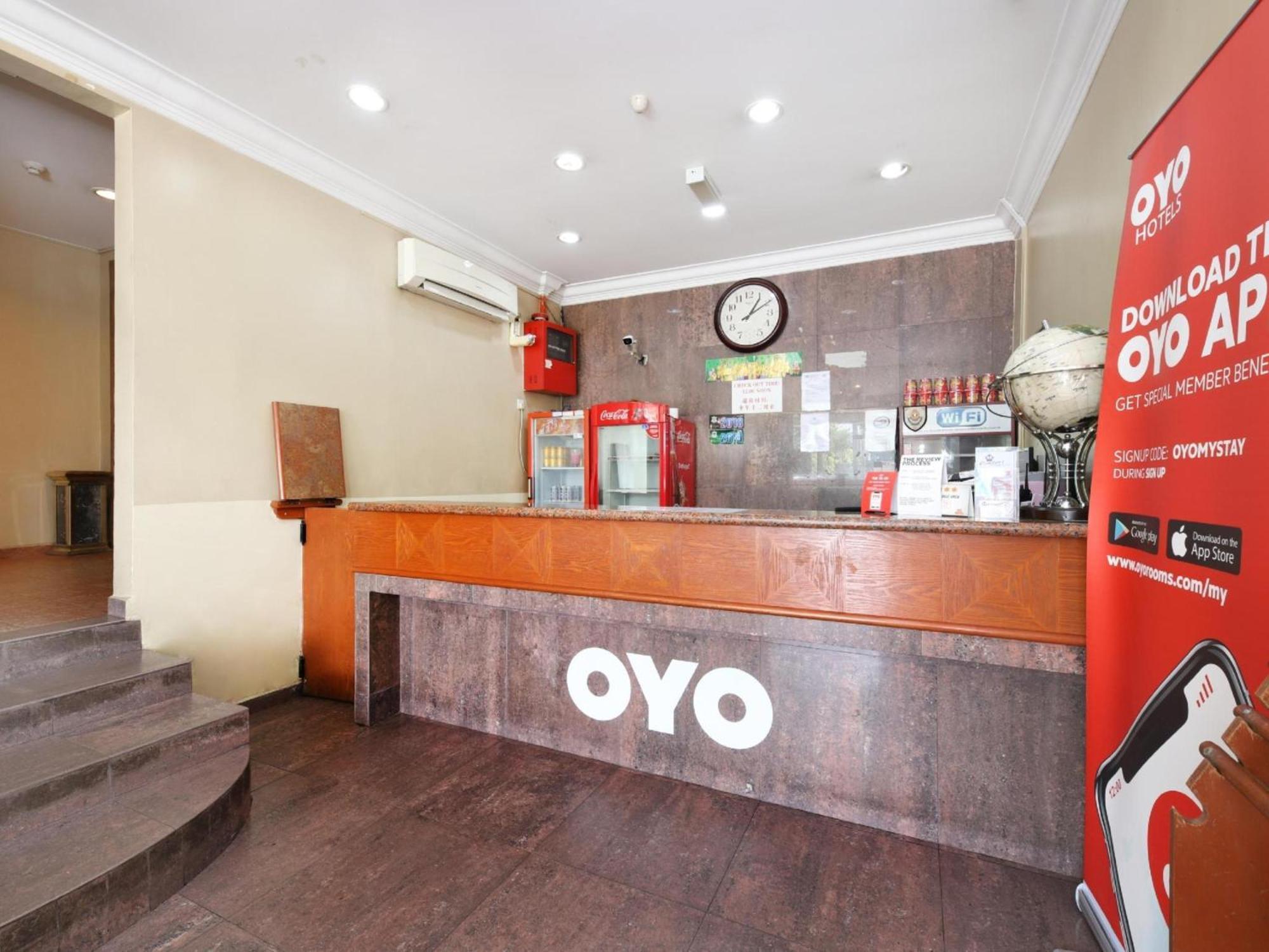 Super Oyo 447 Comfort Hotel Meru Кланг Экстерьер фото